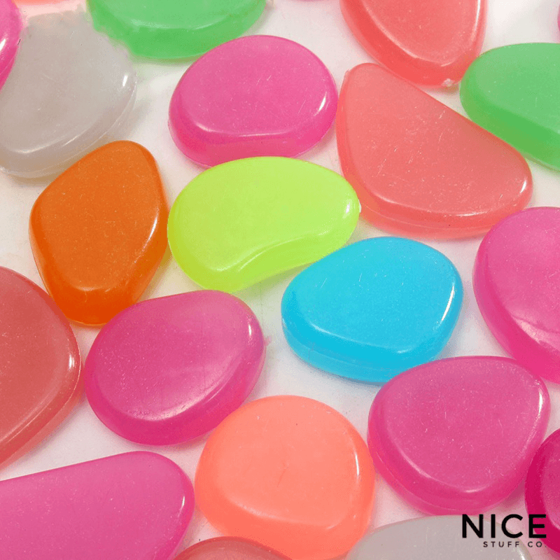 Glow in the Dark Pebbles (100 pcs)