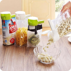 Food Sealing Clip With Discharge Nozzle